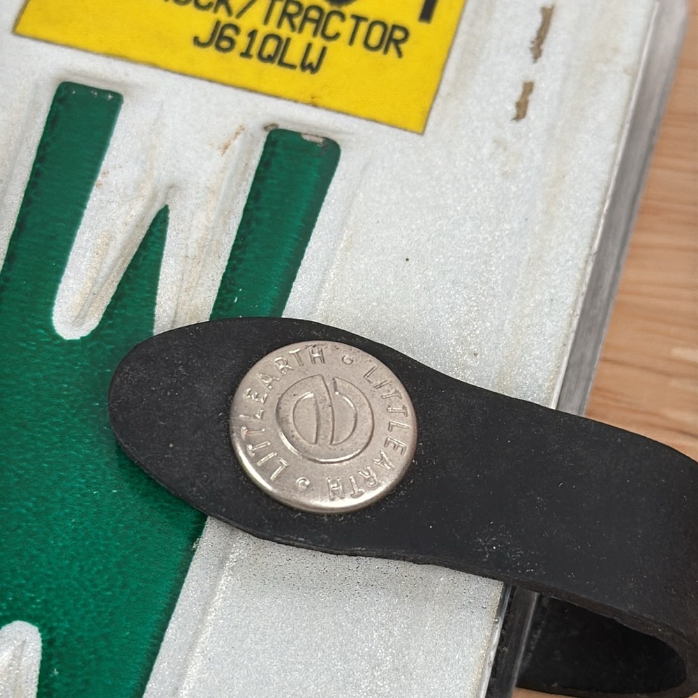 Unique little Earth recycled License Plate CD wallet - Picture 4 of 12